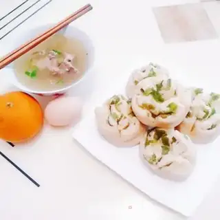 Make Onion roll step 18
