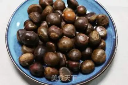 Make Sugar roasted chestnuts step 1