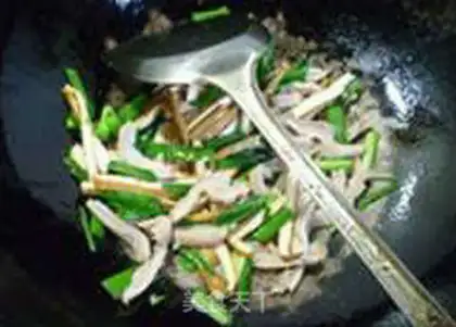 Make Garlic fried pig belly step 7