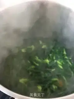 Make Fried garlic paste spinach step 3