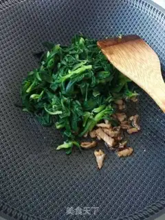 Make Fried garlic paste spinach step 11