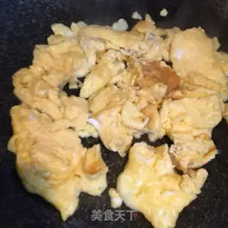 Make Fried eggs step 4