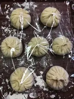 Make Spicy pork buns step 15