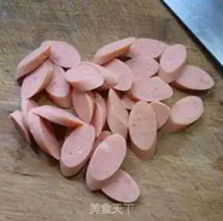 Make Siamese ham and intestinal chicken step 4