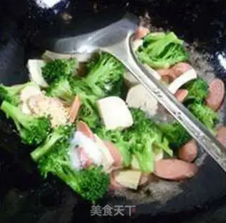 Make Siamese ham and intestinal chicken step 8