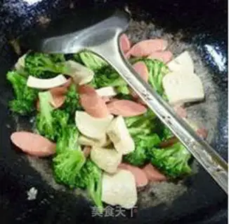 Make Siamese ham and intestinal chicken step 9