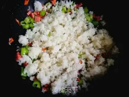 Make Pepper ham and sausage fried rice step 5