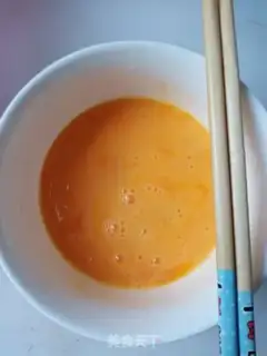 Make Tomato egg soup step 1