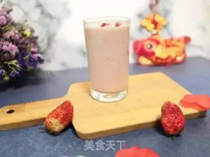Make Strawberry banana juice step 6