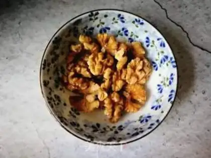 Make walnut soy step 0