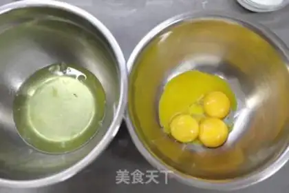 Make Chifeng Cake roll step 1