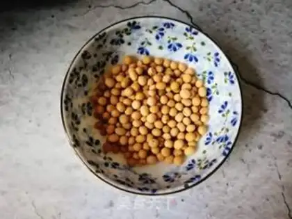 Make walnut soy step 1