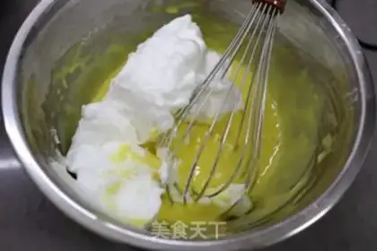 Make Chifeng Cake roll step 4