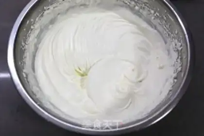 Make Chifeng Cake roll step 9