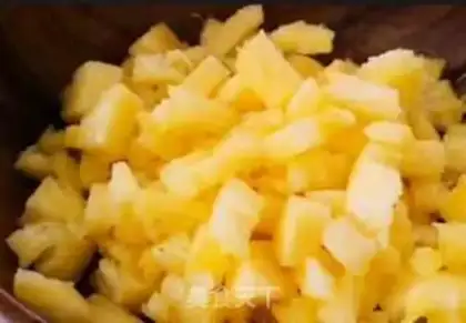Make Pineapple step 1