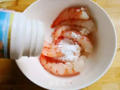 Make Shrimp face step 2
