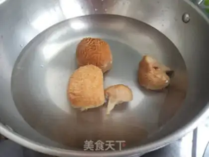 Make Monkey mushroom sprouts step 1