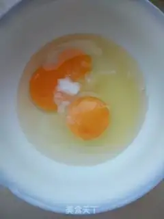 Make Fried eggs for pelicans step 4
