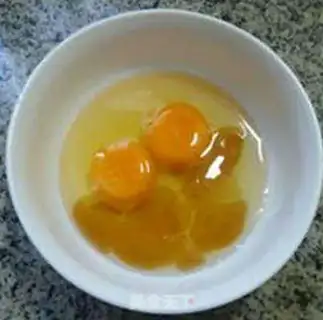 Make Eggs and broccoli step 2
