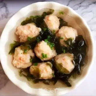 Make Shrimpball soup step 8