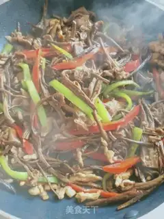 Make Tea mushroom fried meat step 9
