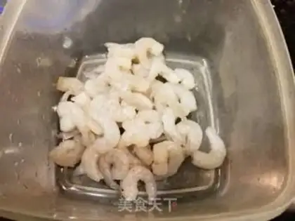 Make Chicken shrimp noodles step 1