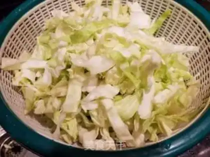 Make Chicken shrimp noodles step 4