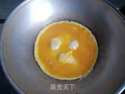 Make Shrimp fried eggs step 3