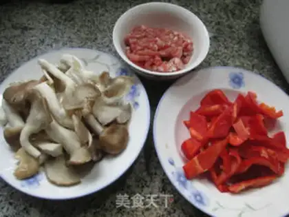 Make Meat-creamed red peppers step 0