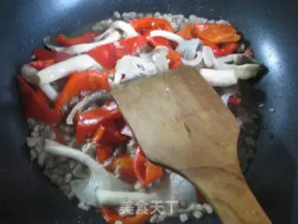 Make Meat-creamed red peppers step 6