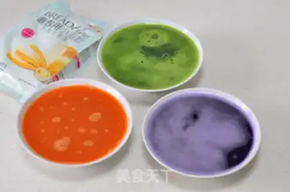 Make Colored pancakes step 1