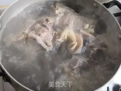 Make Porktail soup step 1