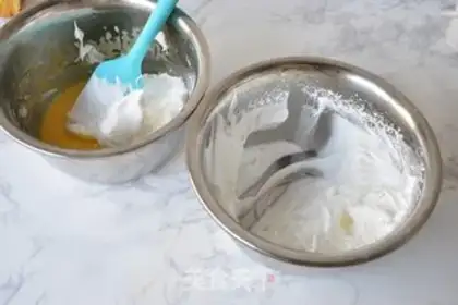 Make Six inches and two eggs in the air step 6