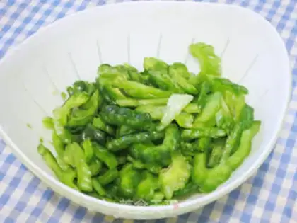 Make Forbidden guacamole step 1