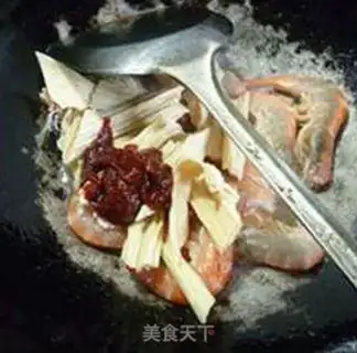 Make Spicy sauce, mackerel shrimp step 6