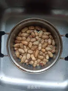 Make Salt-water peanuts step 1