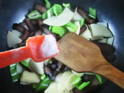 Make Cream pepper sauce, fried potatoes step 6