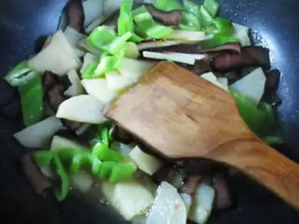 Make Cream pepper sauce, fried potatoes step 7