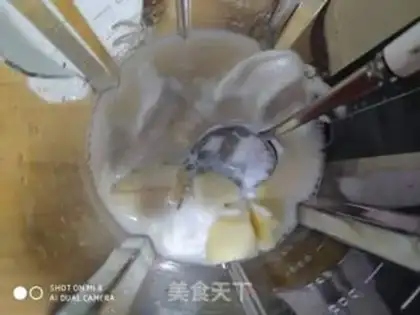 Make Banana apple shake step 2