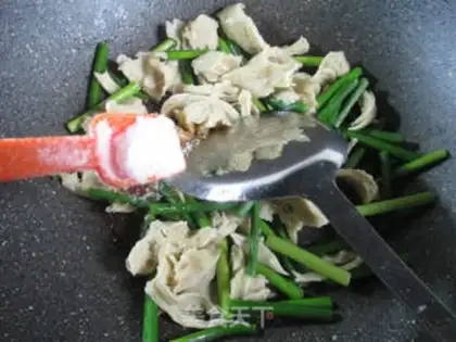 Make Garlic noodles step 5