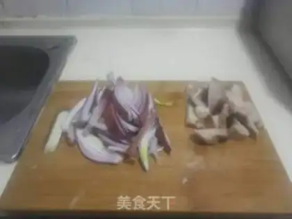 Make Crunch onions step 1