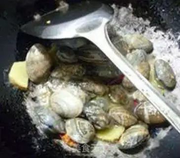 Make Sea laces with fried clams step 4