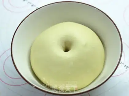 Make A little flower bun step 3