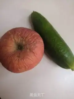 Make Apple cucumber juice step 0
