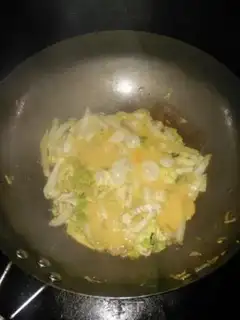 Make Shrimp-covered eggs step 10