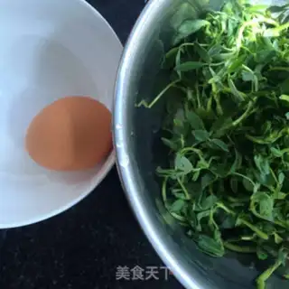 Make Egg soup step 0