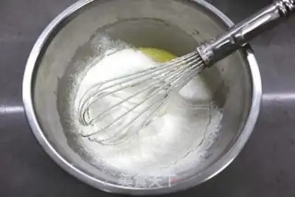 Make Strawberry butter twirl cake step 3