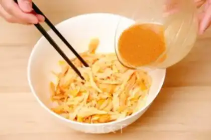 Make The broad salt hand tore the chicken step 6