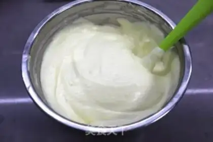 Make Strawberry butter twirl cake step 8