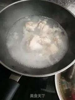 Make Red chicken wings and potatoes step 2